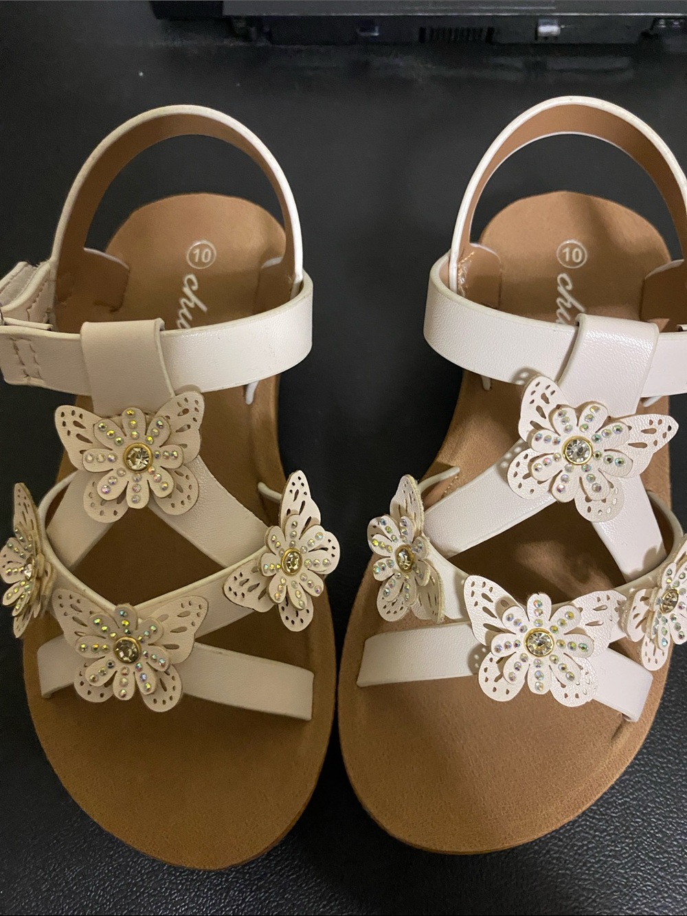 🆕 Girls' Cream Butterfly Embellished Strappy Sandals